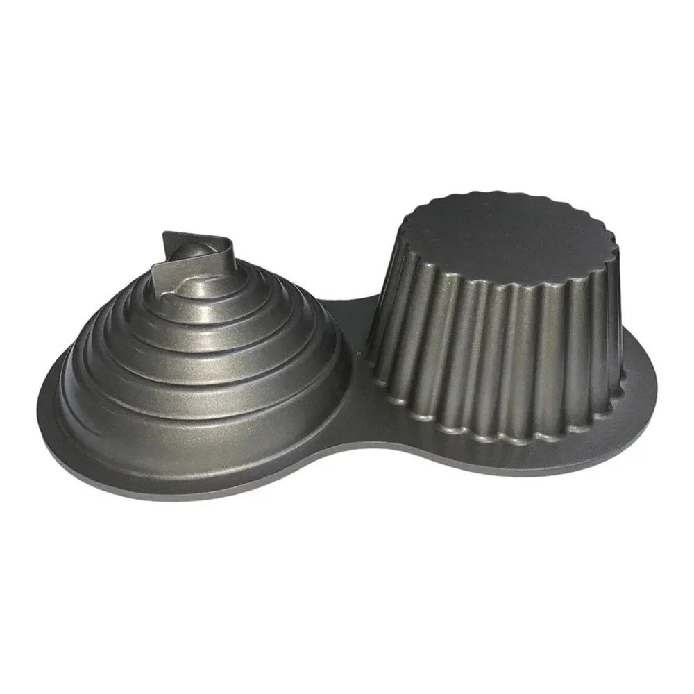 Wilton baking cupcake pan oversized 7 inch